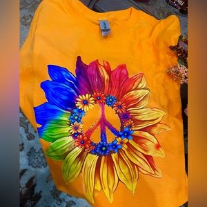 Customized graphic tee Womens